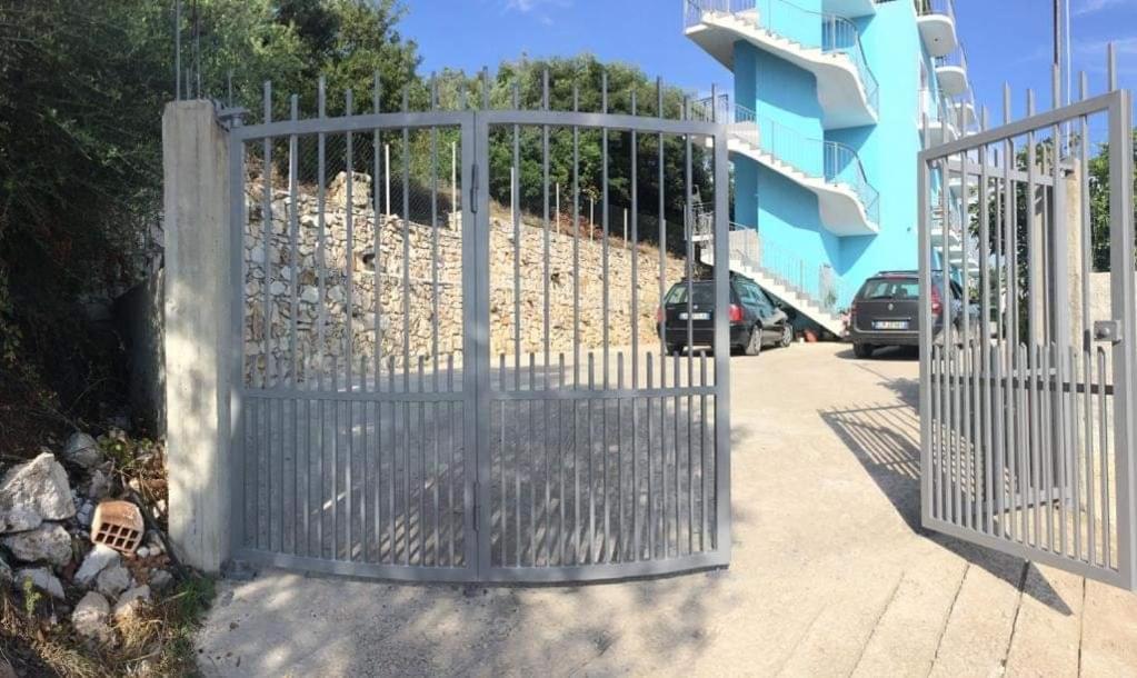 Bluflest Bed & Breakfast Dhërmi Exterior foto