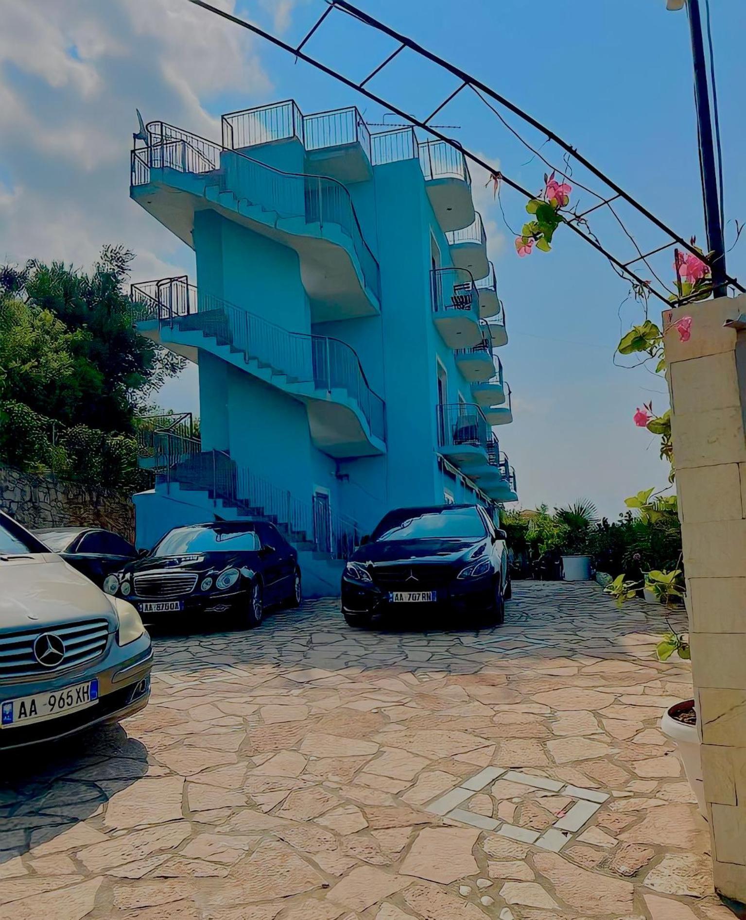 Bluflest Bed & Breakfast Dhërmi Exterior foto