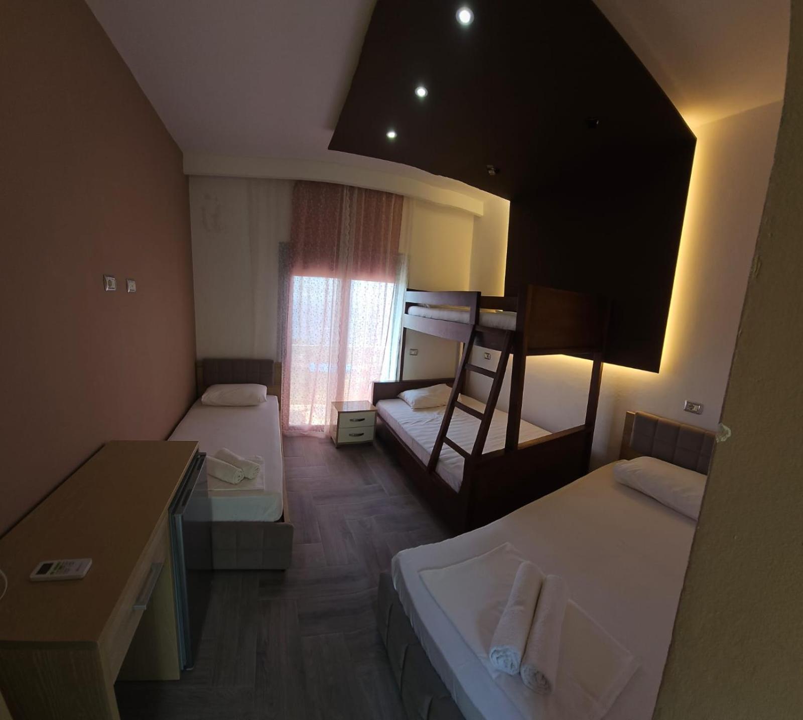 Bluflest Bed & Breakfast Dhërmi Exterior foto